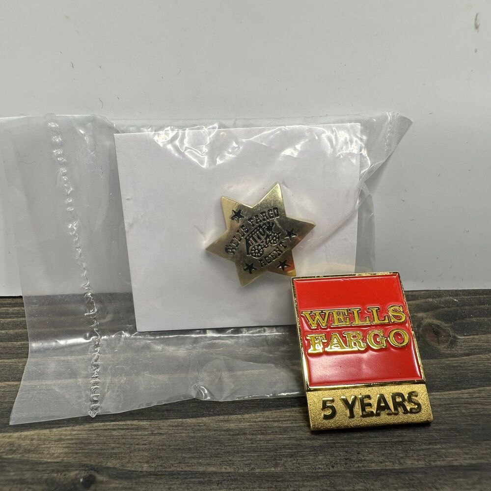 2 Wells Fargo Employee Pins 5 Year Service Award WF‎ Agent Stagecoach Star Lapel